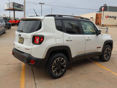 Used 2023 Jeep Renegade Trailhawk image 5