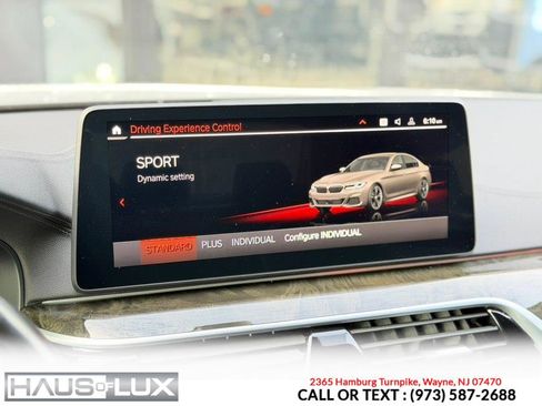Used 2022 BMW M550i xDrive w/ Executive Package image 40
