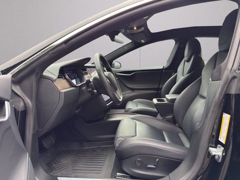 Used 2019 Tesla Model S Standard Range image 9