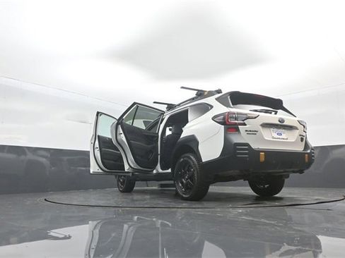Used 2025 Subaru Outback Wilderness image 36