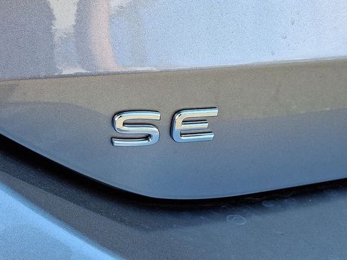 New 2026 Volkswagen Tiguan SE AWD/4WD image 19