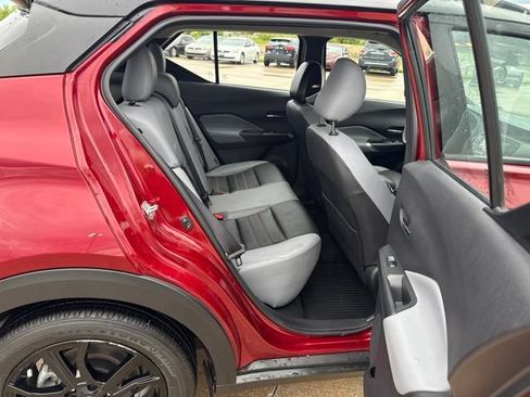 Used 2024 Nissan Kicks SR w/ SR Premium Package FWD image 22