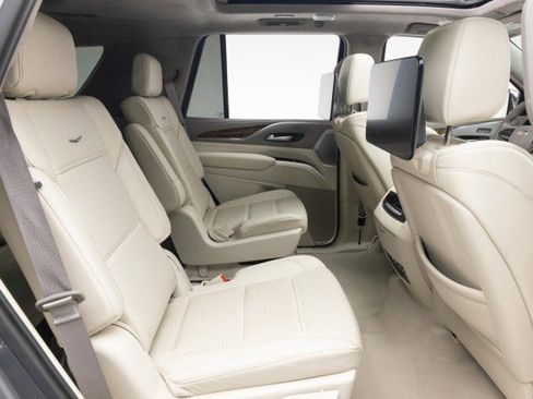 Used 2021 Cadillac Escalade Premium Luxury Platinum w/ LPO, Radiant Package image 36