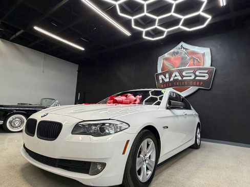 Used 2013 BMW 528i Sedan image 3