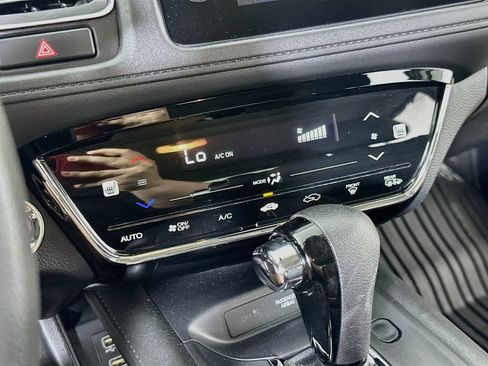 Used 2021 Honda HR-V EX image 26