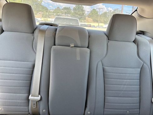 Used 2018 Ford Taurus SE FWD image 26
