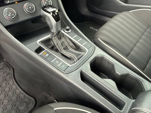 Certified 2024 Volkswagen Jetta Sport FWD image 23