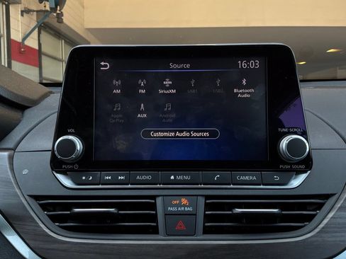 Used 2025 Nissan Altima 2.5 SV FWD image 28