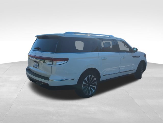 Used 2023 Lincoln Navigator L Reserve AWD/4WD image 13