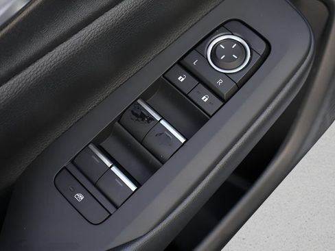 New 2026 Toyota Prius Plug-In Hybrid FWD image 10