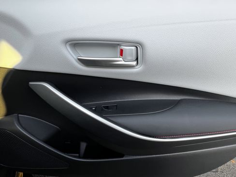 Used 2025 Toyota Corolla SE image 42