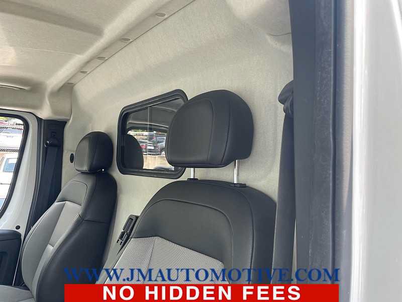 Used 2025 RAM ProMaster 2500 w/ Convenience Group FWD image 3