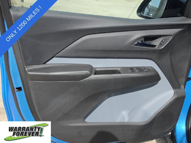 Used 2027 Chevrolet Bolt LT w/ Comfort Package FWD image 16