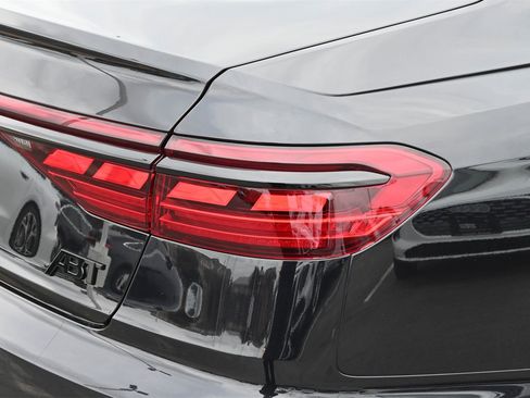 Used 2024 Audi S8 image 20