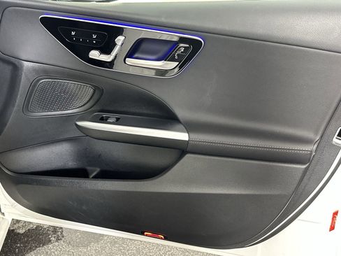 Used 2025 Mercedes-Benz C 300 Sedan image 30