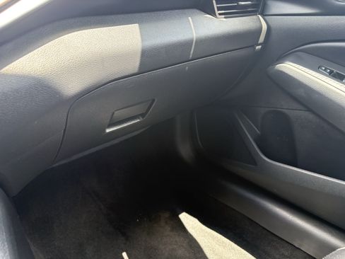 Used 2025 Nissan Altima 2.5 SV FWD image 23