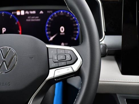 New 2026 Volkswagen Taos SEL image 25