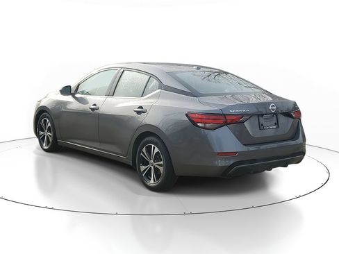 Used 2022 Nissan Sentra SV image 3