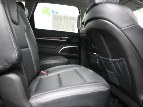 Used 2025 Kia Telluride S AWD/4WD image 8