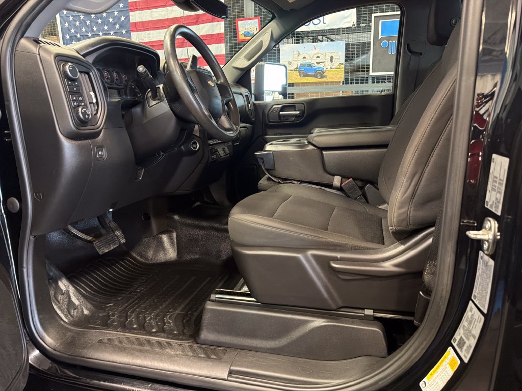 Used 2024 Chevrolet Silverado 3500 W/T AWD/4WD image 3