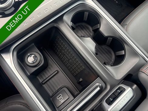 Used 2025 Ford Expedition Max Active AWD/4WD image 40