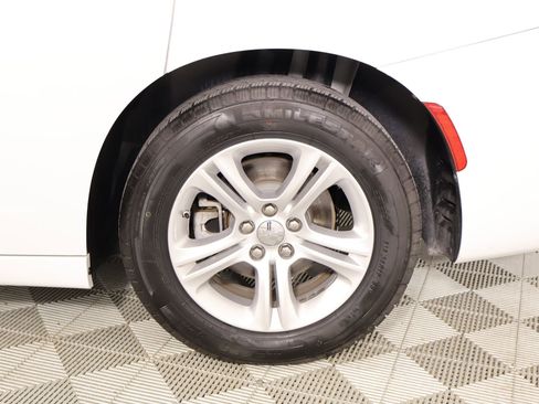 Used 2023 Dodge Charger SXT image 17