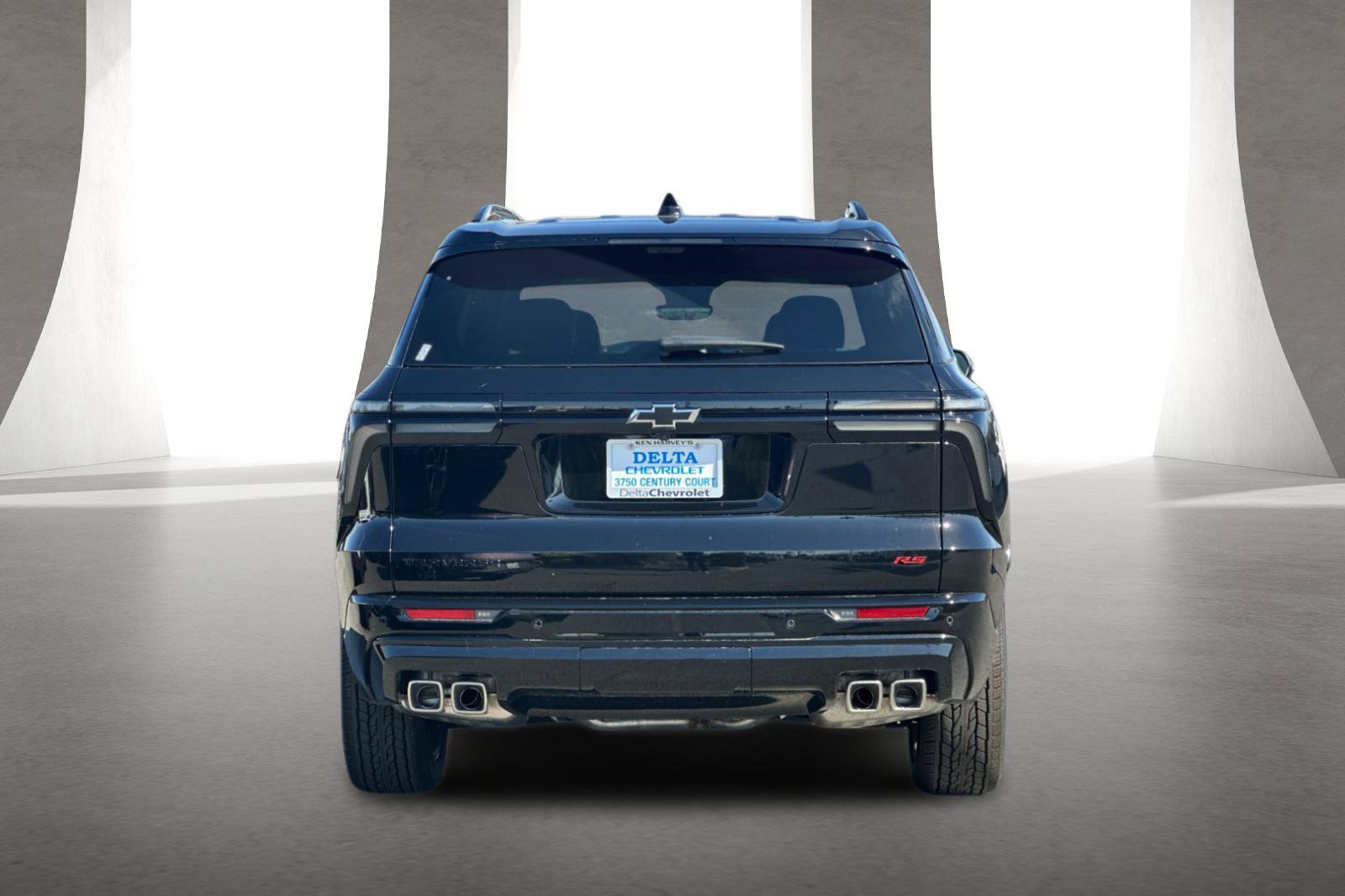New 2026 Chevrolet Traverse RS w/ LPO, Floor Liner Package FWD image 5