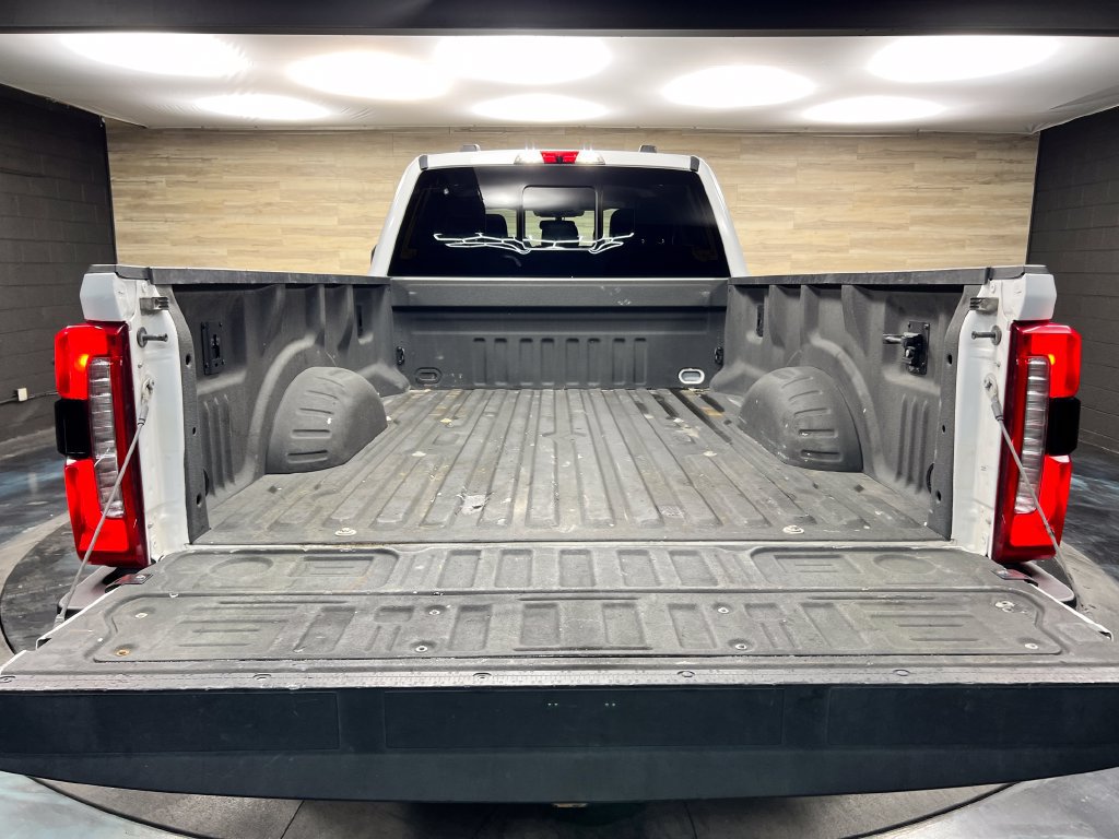 Used 2023 Ford F250 Lariat w/ FX4 Off-Road Package AWD/4WD image 17