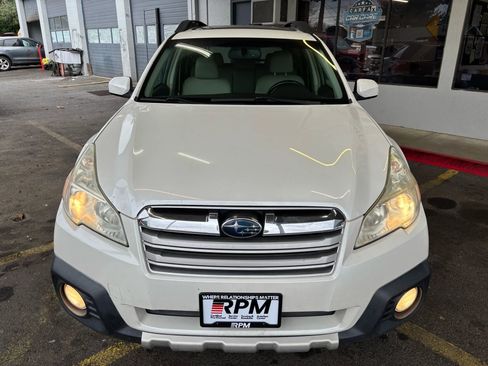 Used 2014 Subaru Outback 2.5i Limited w/ Moonroof Package image 2