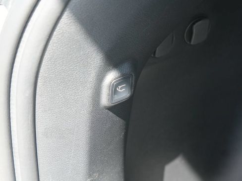 Used 2021 Jeep Cherokee Limited AWD/4WD image 10