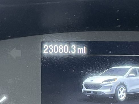 Certified 2022 Ford Escape SE w/ SE Sport Appearance Package image 5