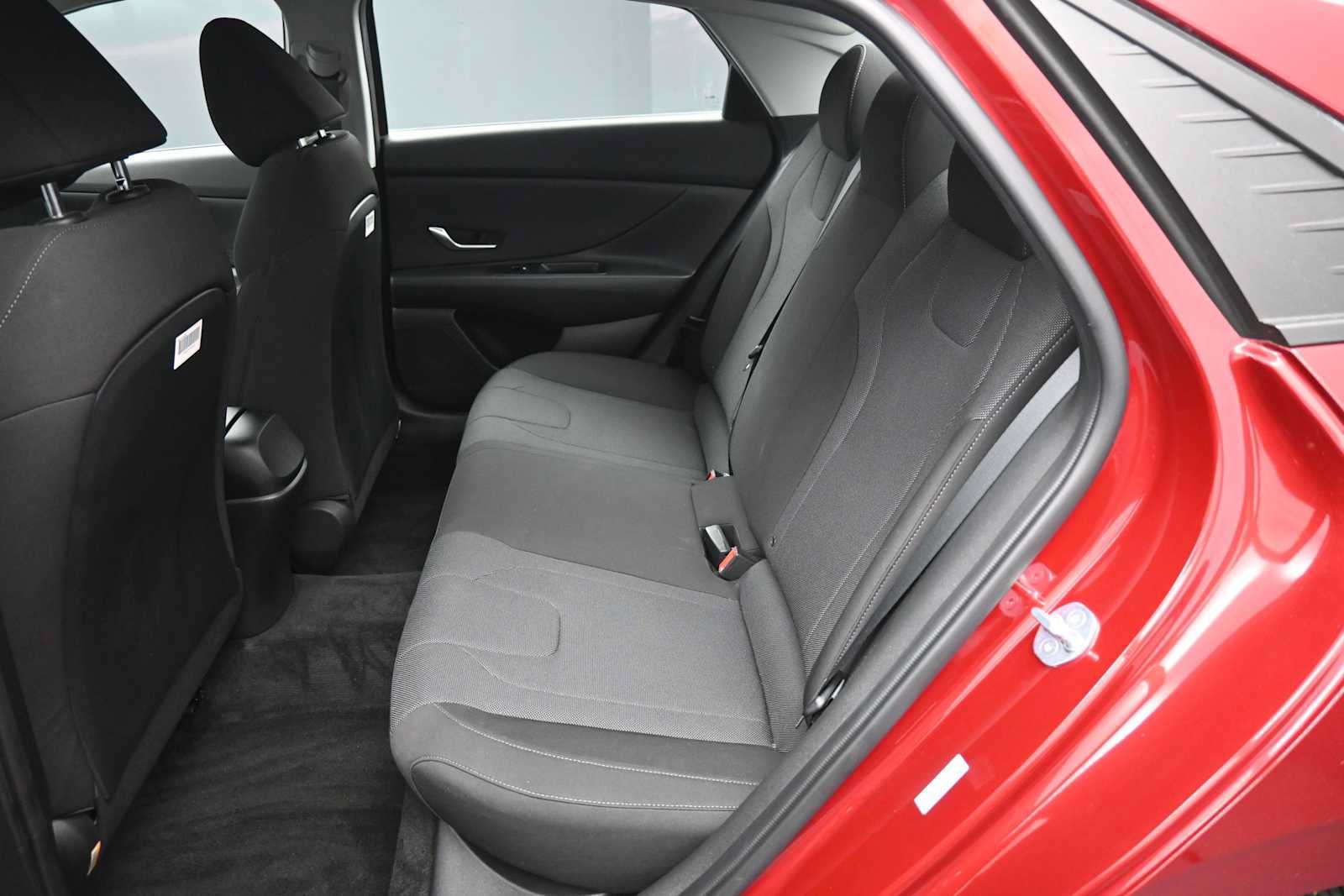 Certified 2023 Hyundai Elantra SE FWD image 20