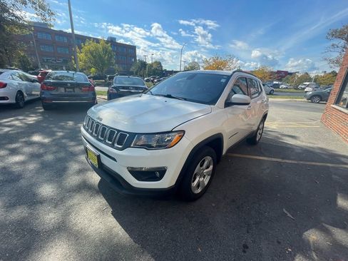 Used 2019 Jeep Compass Latitude w/ Cold Weather Group image 8