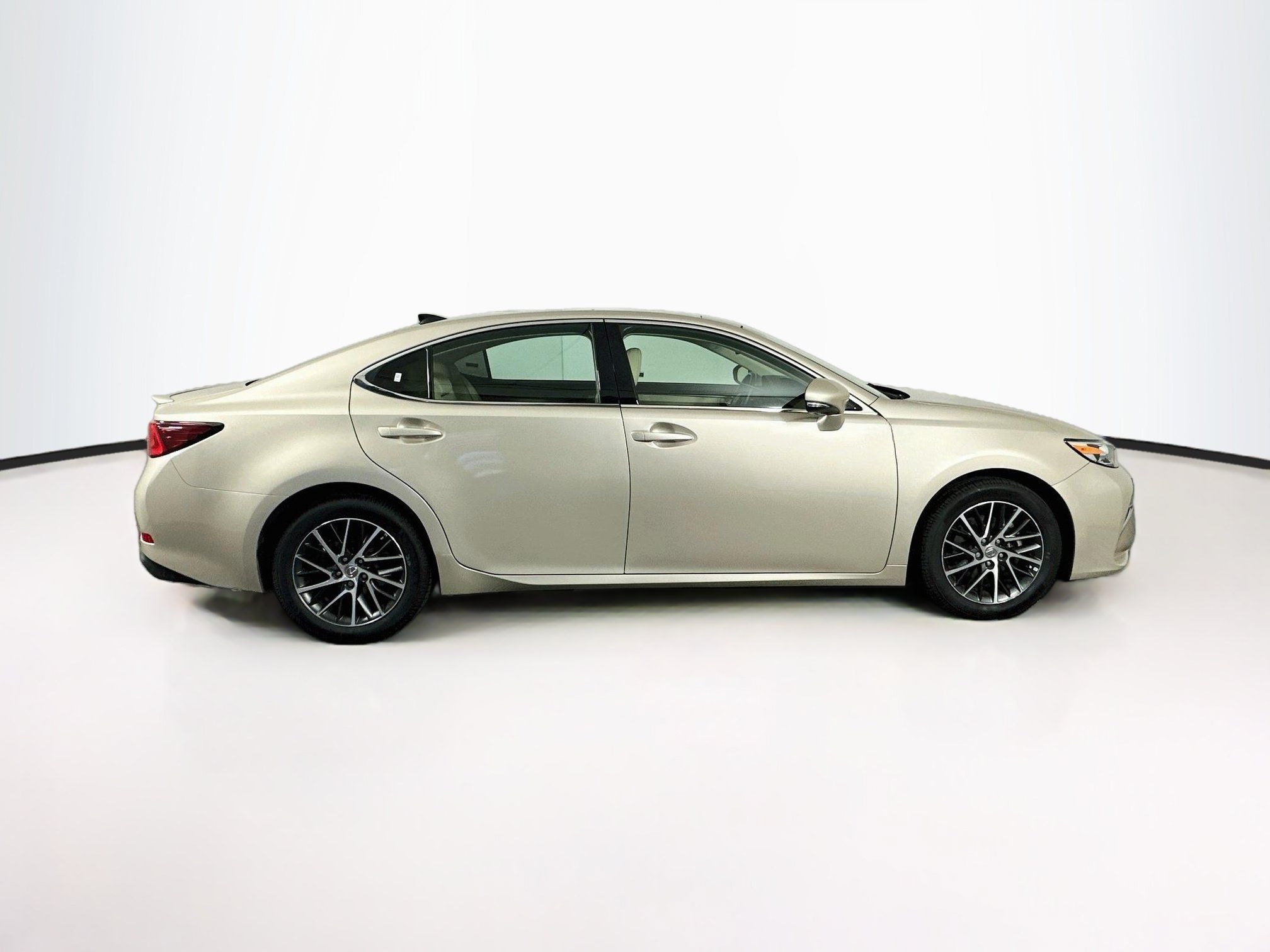 Used 2017 Lexus ES 350 w/ Navigation System Package FWD image 10