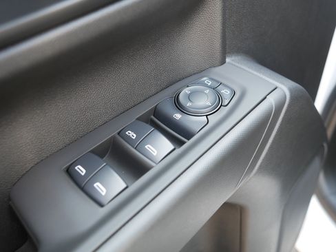 Used 2025 Chevrolet Silverado 1500 Custom Trail Boss w/ Turbomax Blackout Package AWD/4WD image 19