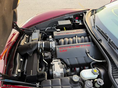 Used 2005 Chevrolet Corvette Coupe w/ Preferred Equipment Group RWD image 36