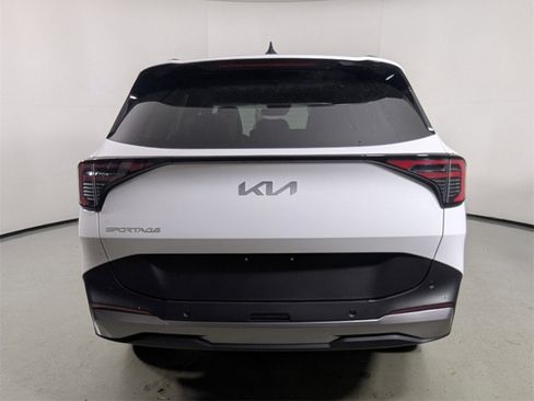 New 2026 Kia Sportage EX image 6
