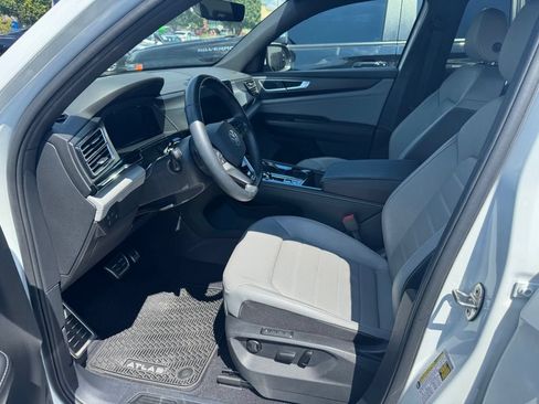 Used 2024 Volkswagen Atlas Cross Sport SEL R-Line AWD/4WD image 5