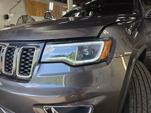 Used 2021 Jeep Grand Cherokee Limited w/ Premium Lighting Group AWD/4WD image 29