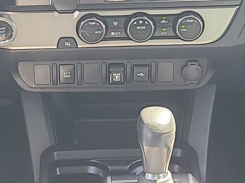 Used 2023 Toyota Tacoma SR5 RWD image 19