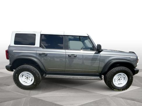 Used 2025 Ford Bronco Heritage Edition AWD/4WD image 9