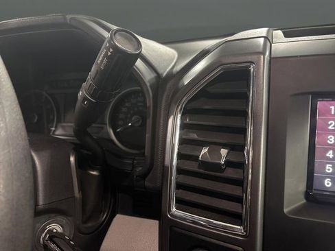 Used 2015 Ford F150 XLT image 19