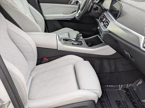 Used 2023 BMW X5 xDrive40i w/ Premium Package image 22