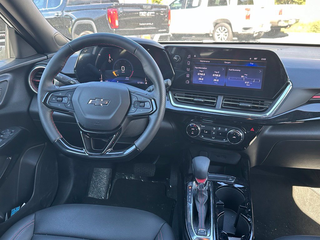Certified 2026 Chevrolet Trax RS w/ Driver Confidence Package FWD image 27