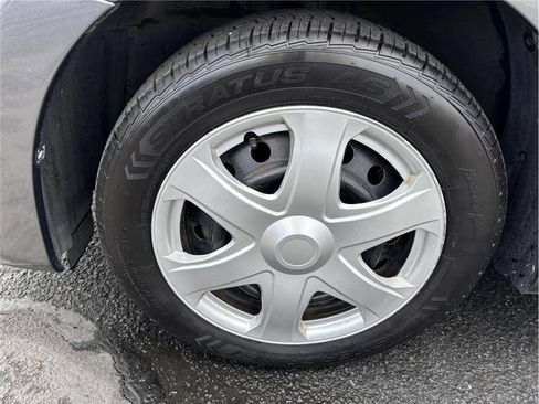 Used 2010 Toyota Matrix image 17