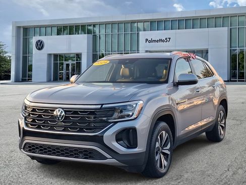 Certified 2024 Volkswagen Atlas Cross Sport SE FWD image 3