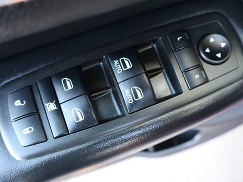 Used 2021 Jeep Grand Cherokee Limited AWD/4WD image 24