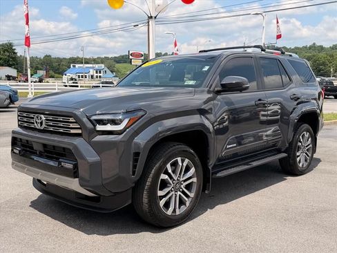 Used 2025 Toyota 4Runner Limited w/ Tow Technology Package AWD/4WD image 9