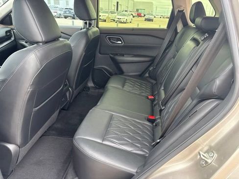 Used 2023 Nissan Rogue Platinum FWD image 26