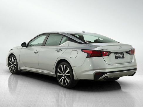 Used 2019 Nissan Altima 2.5 Platinum image 4